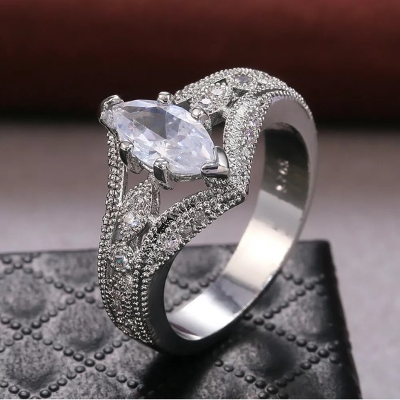 Gorgeous 925 Silver Rings  White Sapphire ring - Picture 3 of 6